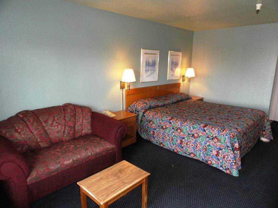 Applegate Inn Atwater Δωμάτιο φωτογραφία