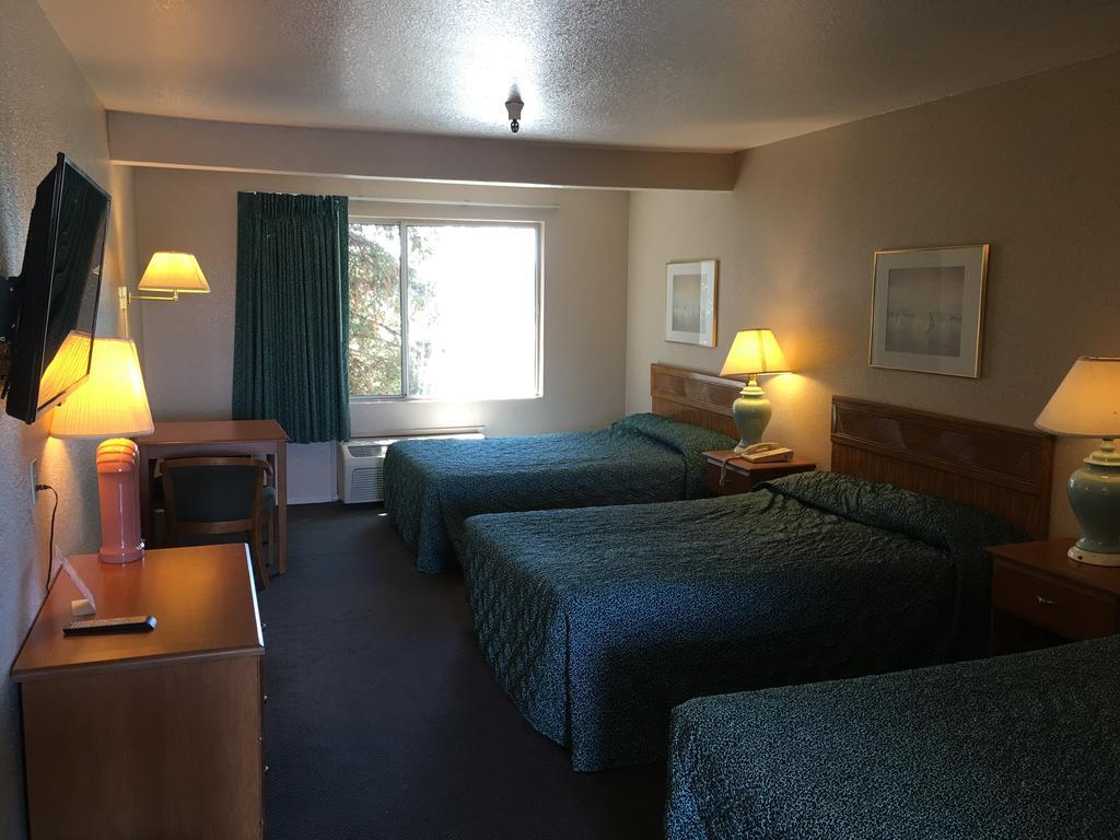 Applegate Inn Atwater Εξωτερικό φωτογραφία